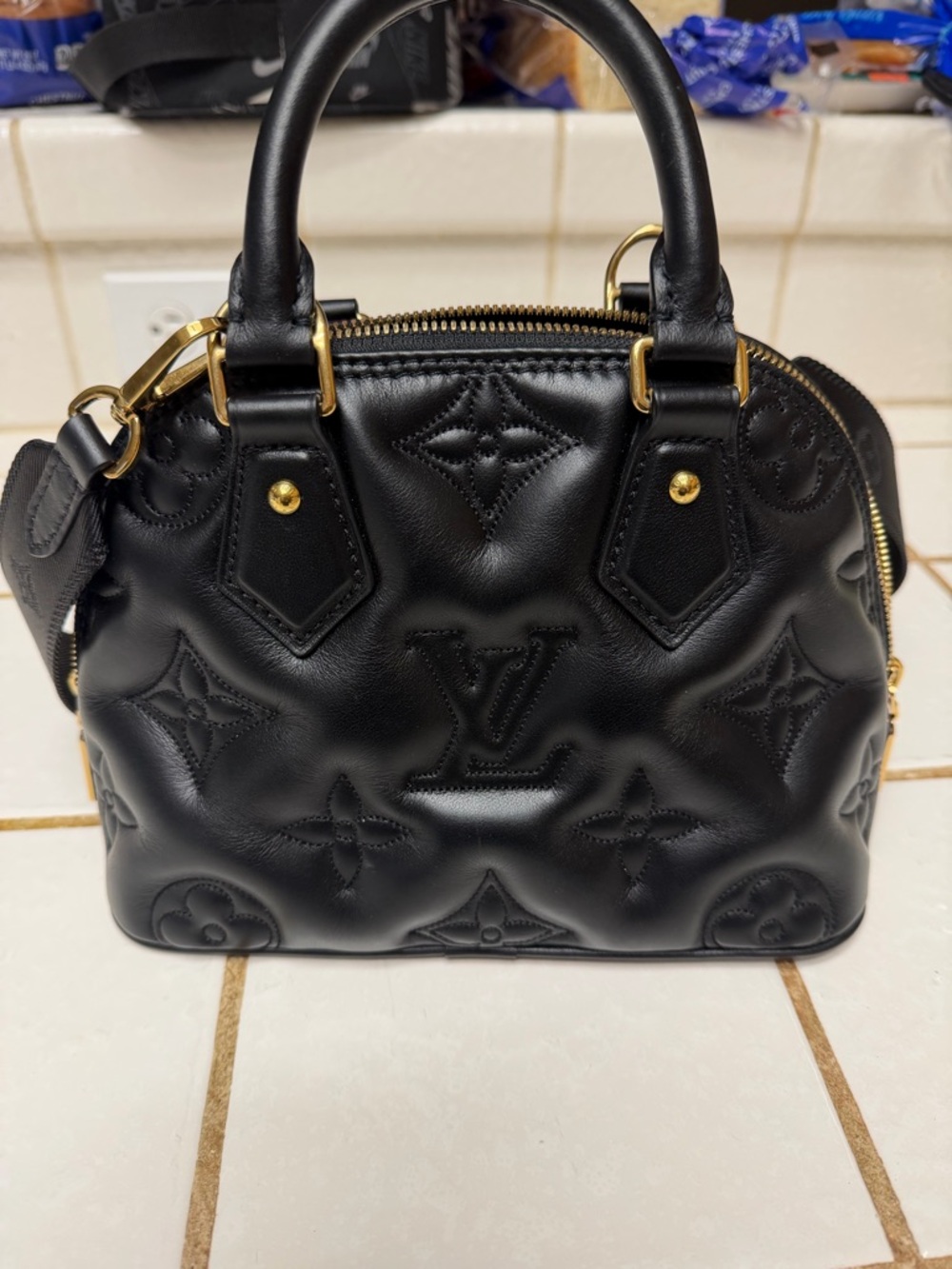 Louis Vuitton Alma BB Bubblegram - Picture 4 of 7